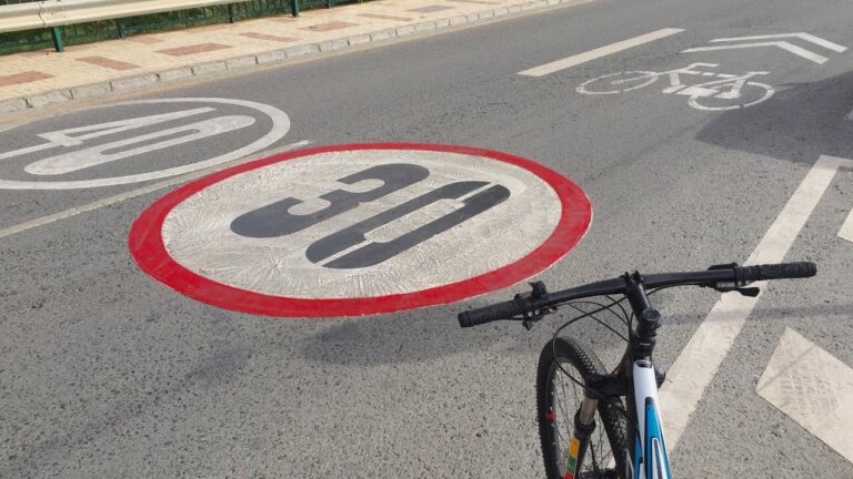 Transporte en Bicicleta en Torremolinos: &iquest;Ventajas y Desaf&iacute;os?